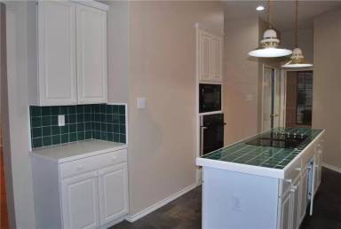 Main picture of 2685 Hillside Dr