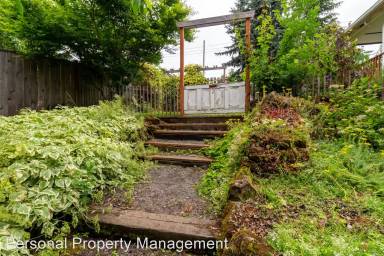 Main picture of 3816 NE 38th Ave