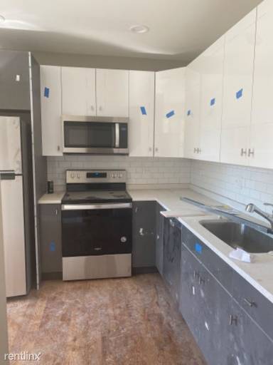 Main picture of 4625 S Drexel Blvd