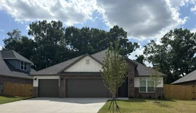 Main picture of 3806 SW Pinecrest Dr