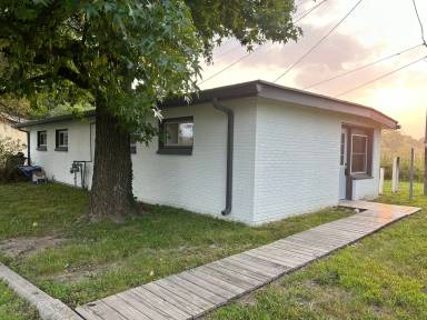 Main picture of 1640 N Michigan Rd