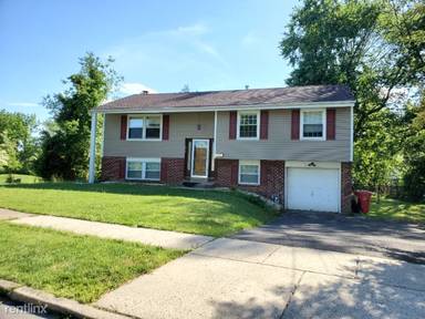 Main picture of 212 Colonial Dr