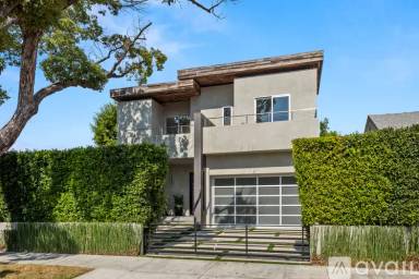 Main picture of 6617 Lindenhurst Ave