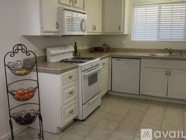 Main picture of 213 N Hayes St