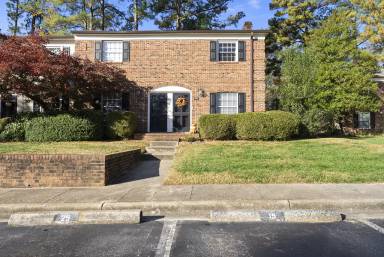 Main picture of 3725 Jamestown Cir