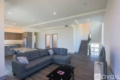 Main picture of 1208 W 25th St