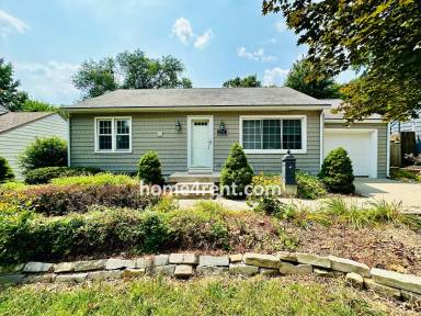Main picture of 7942 Belleview Ave