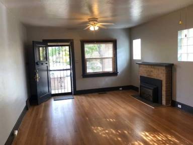 Main picture of 2717 N Fillmore St
