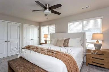 Main picture of 9750 Turnpoint Dr
