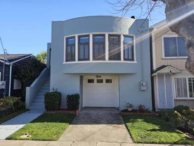 Main picture of 716 Green Ave