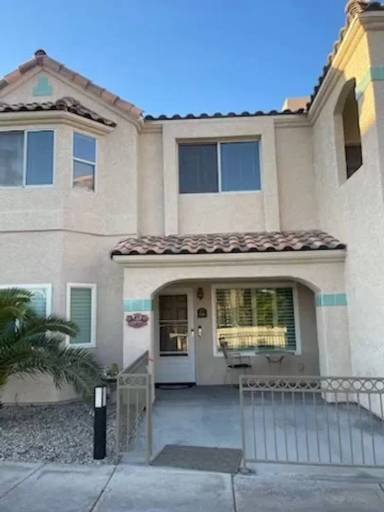 Main picture of 470 Acoma Blvd S