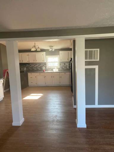 Main picture of 208 Stinson Dr
