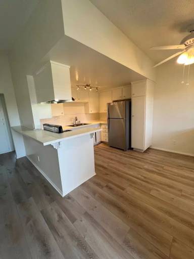 Main picture of 1021 E Cypress Ave