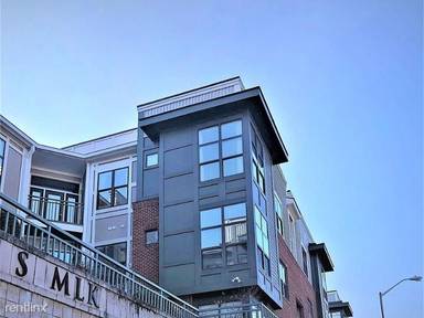 Main picture of City Courts Condominiums