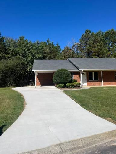 Main picture of 13 Oakcrest Trl NE