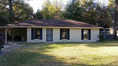 Main picture of 3557 Hines St