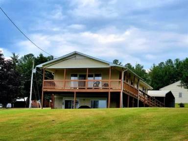 Main picture of 104 Juniper Ln