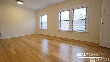 Main picture of 2201-09 W Eastwood Ave