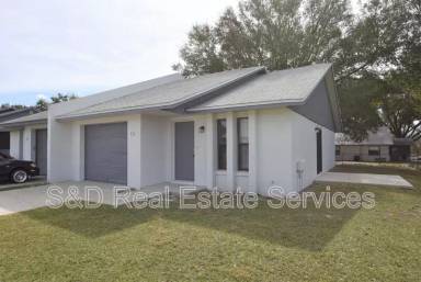 Main picture of 215 Marble Ln