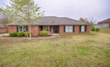 Main picture of 123 Bordeaux Ln