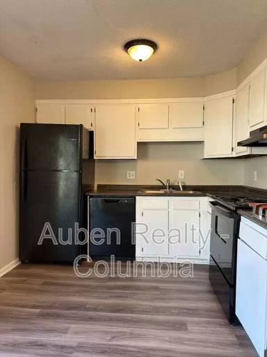 Main picture of 4 Londonderry Sq