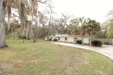 Main picture of 10907 SW 24th Ave