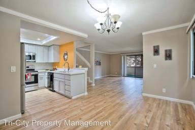 Main picture of 39993 Fremont Blvd