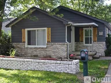 Main picture of 2116 E Dartmouth Ave