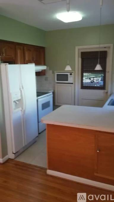 Main picture of 2021 SW 83rd Ave