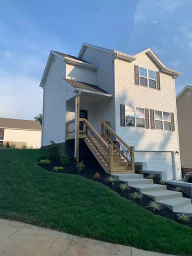 Main picture of 176 Ridge Pointe Dr