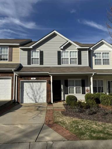 Main picture of 626 Fountain Ct