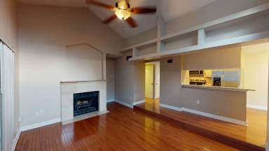 Main picture of 427 W 8th St