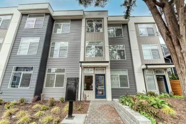 Main picture of 1302 NE 52nd St