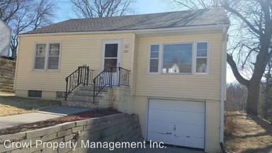 Main picture of 225 Midland Dr