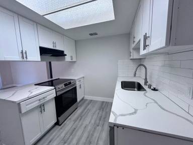 Main picture of 10431 El Mercado Dr