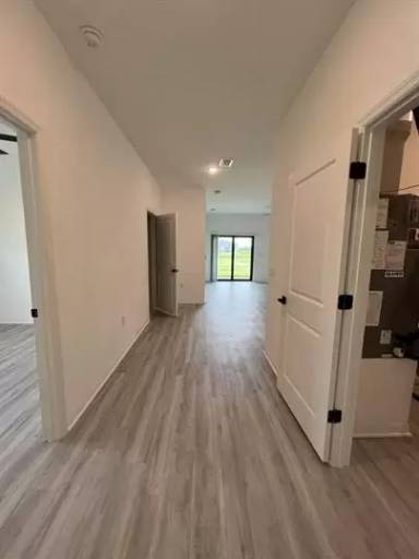Main picture of 1111 Abrams Blvd