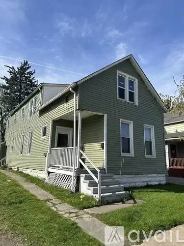 Main picture of 3317 Trowbridge Ave