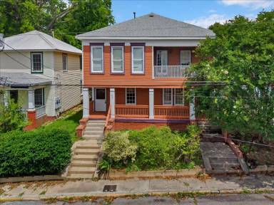 Main picture of 957 New St