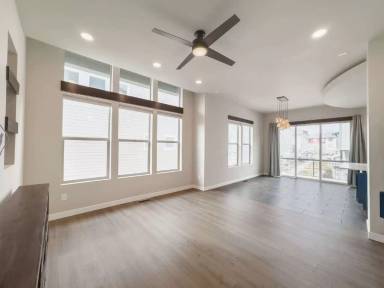 Main picture of 7537 S Russi Pl