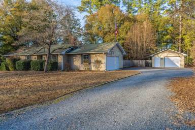 Main picture of 805 Barnell Dr