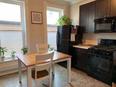 Main picture of 1744 W 18th Pl