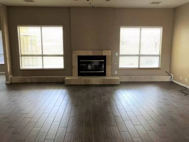 Main picture of 1100 Carolyn St
