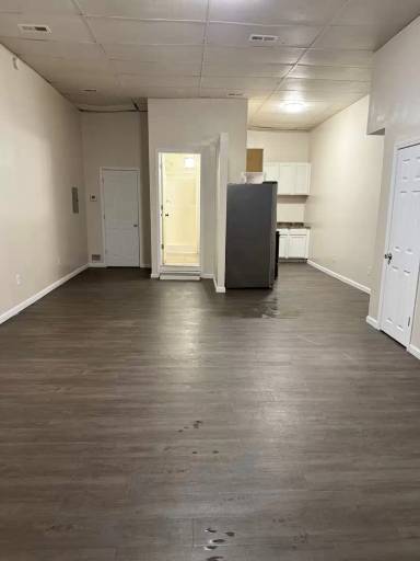 Main picture of 1523 S Walnut St