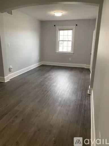 Main picture of 3 Center Pl