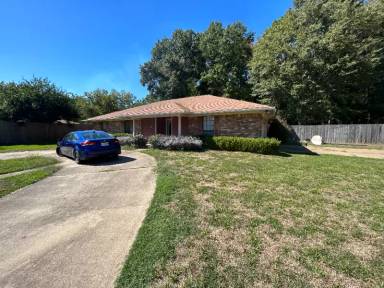 Main picture of 5926 Quail Ridge Dr