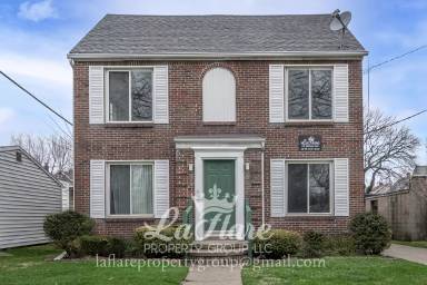 Main picture of 1612 Berdan Ave