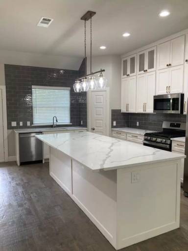 Main picture of 2814 18th St W
