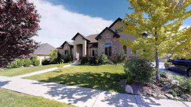 Main picture of 513 W Andrews Ln