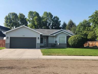 Main picture of 1224 E Redside Dr