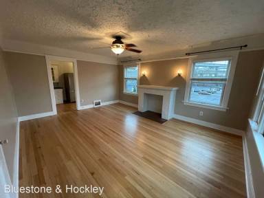 Main picture of 1935 NW Raleigh St